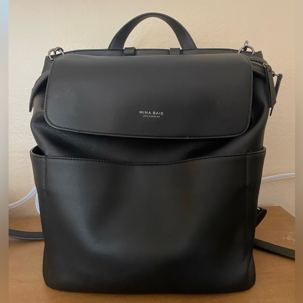 Mina Baie Kinney diaper backpack (vegan) plus accessories